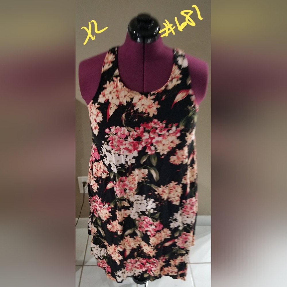 WOMEN'S CLOTHING SIZE XL # 681